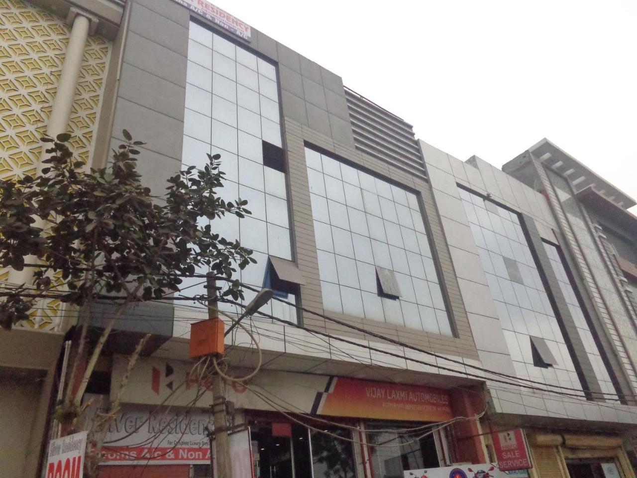 Silver Residency Hotel New Delhi Exterior photo